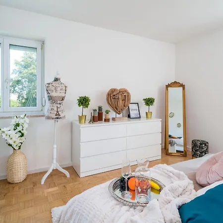 Eg Mitte Helle 70m 2 Naehe Salzburg By Interhome *